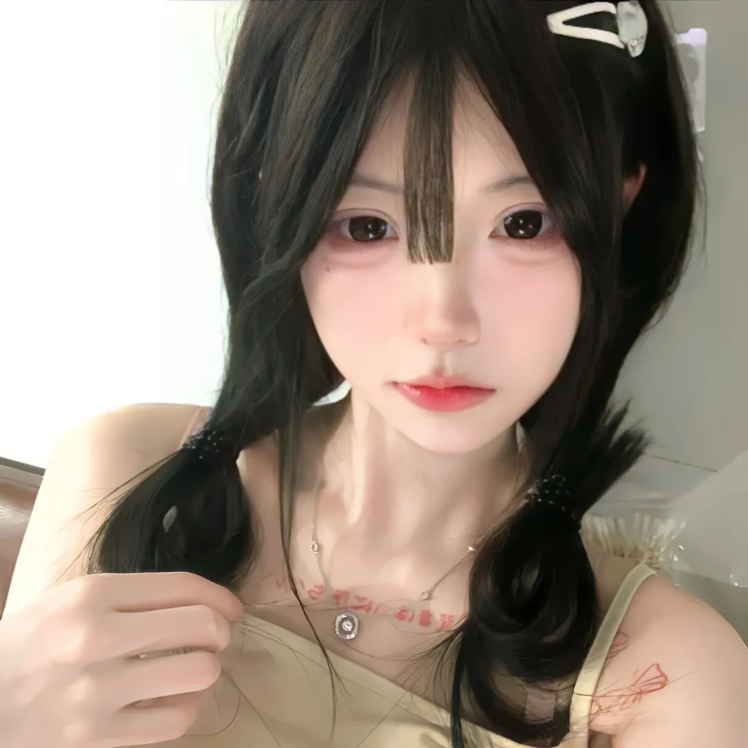 芒果和红色轮椅